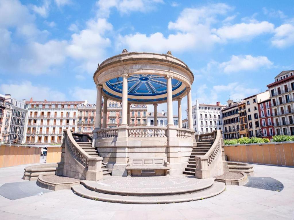 Apartamento Mercaderes Pamplona Kültér fotó